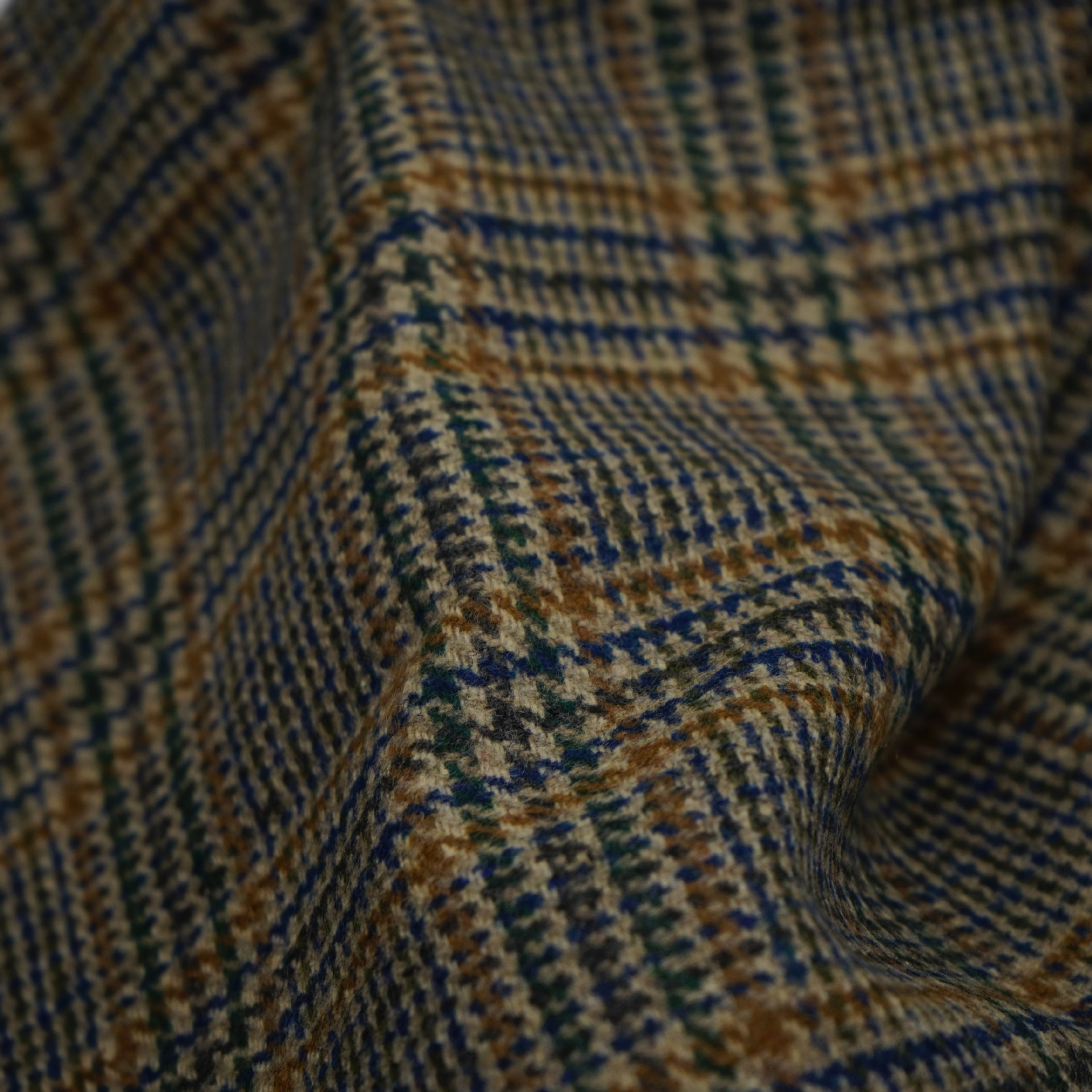 380克英伦风千鸟格粗花呢毛呢面料 毛纺千鸟彩色格子西服羊毛布料