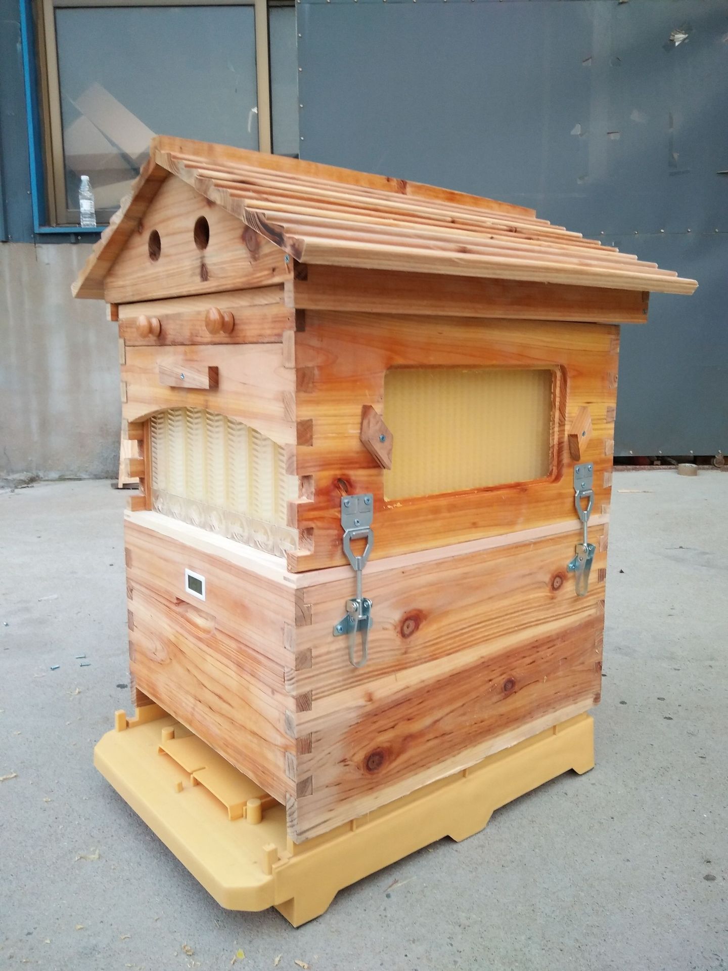 出口型自流蜜蜂箱 自动取蜜塑料巢础 蜂箱自流蜜巢础批发