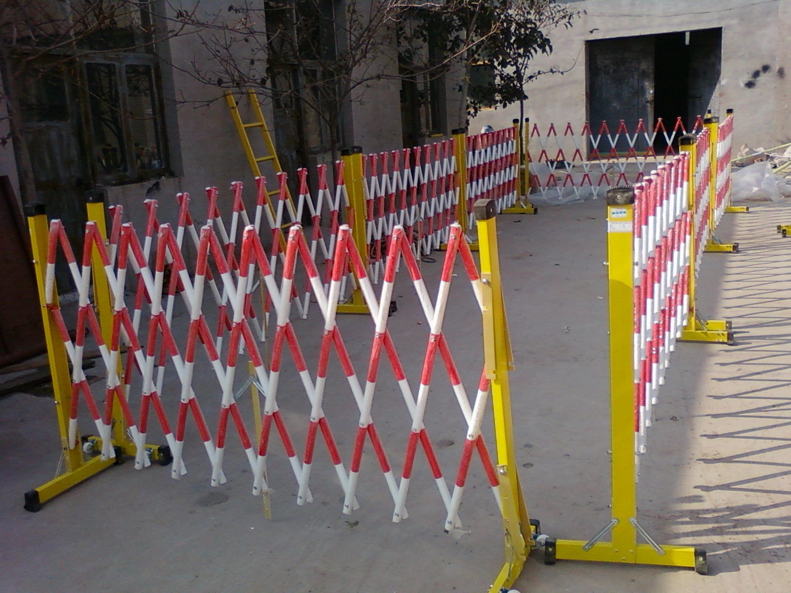 电力安全遮拦上知科锐玻璃钢绝缘伸缩围栏厂家3米安全围栏定制