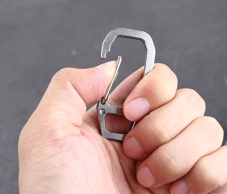 厂家直销钛合金钥匙扣 按压挂扣 弹性环型快挂户外多功能登山扣