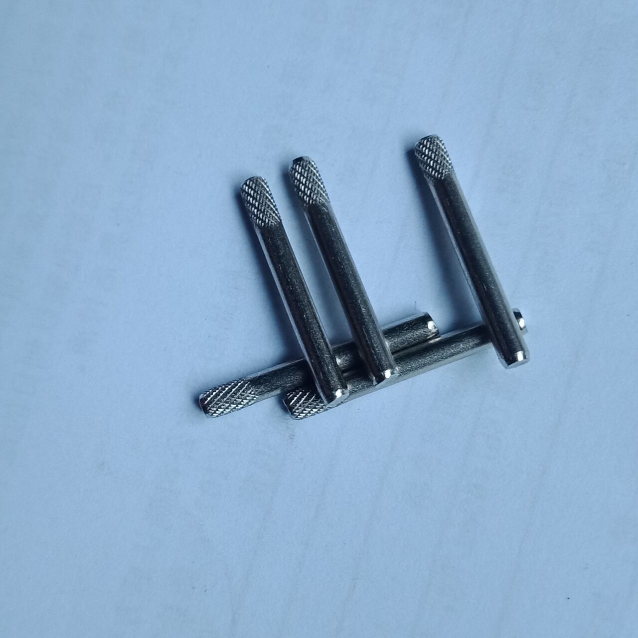 厂家供应非标轴 圆柱滚花轴 单花轴 双头压花轴 搓花轴 各类销轴