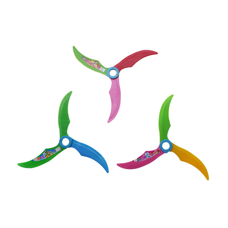 专业生产赠品小玩具 魔术旋转飞刀 万圣节糖果玩具淘宝促销小礼品