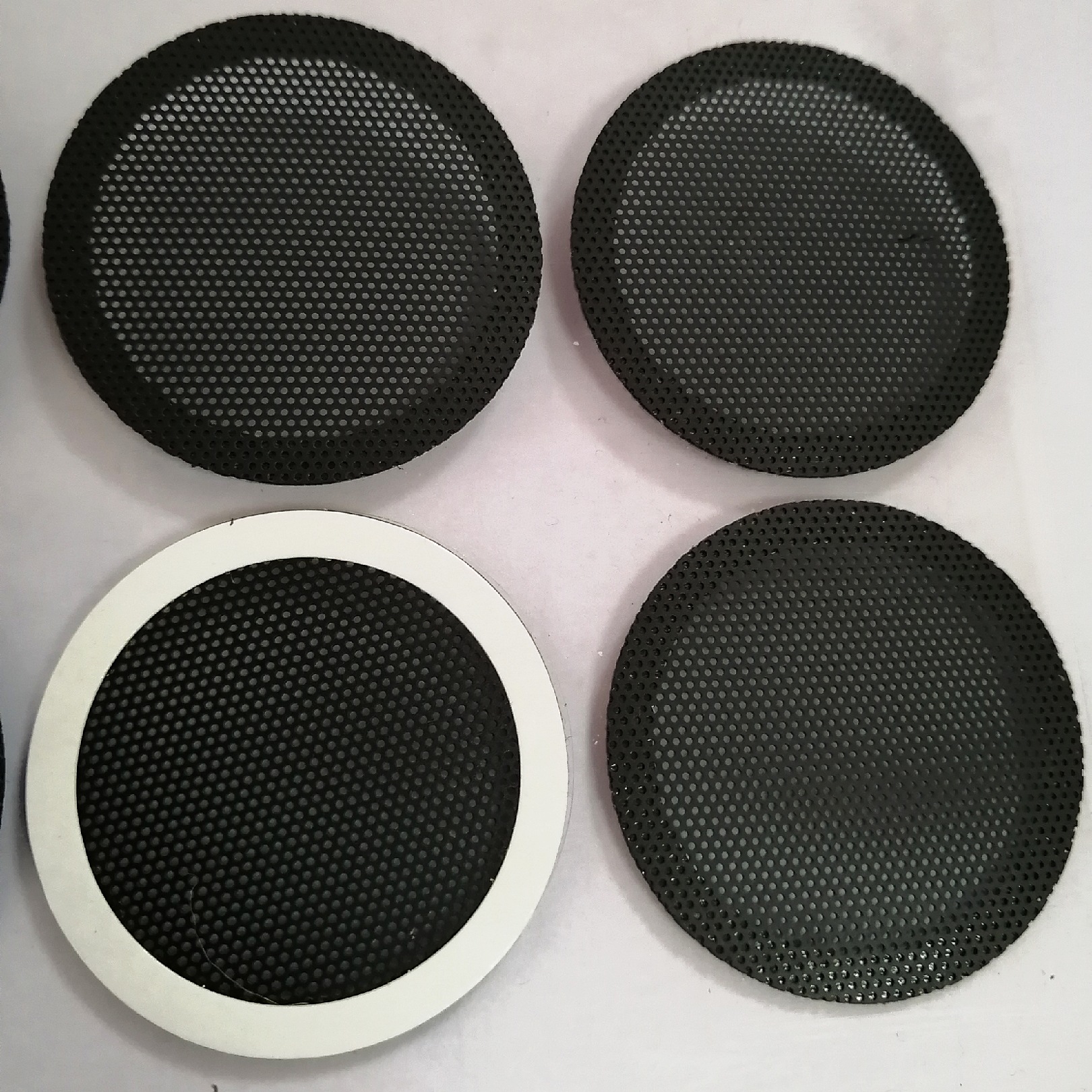 厂家黑色pvc防尘网电脑机箱pvc防尘网尼龙网喇叭冲孔防尘网