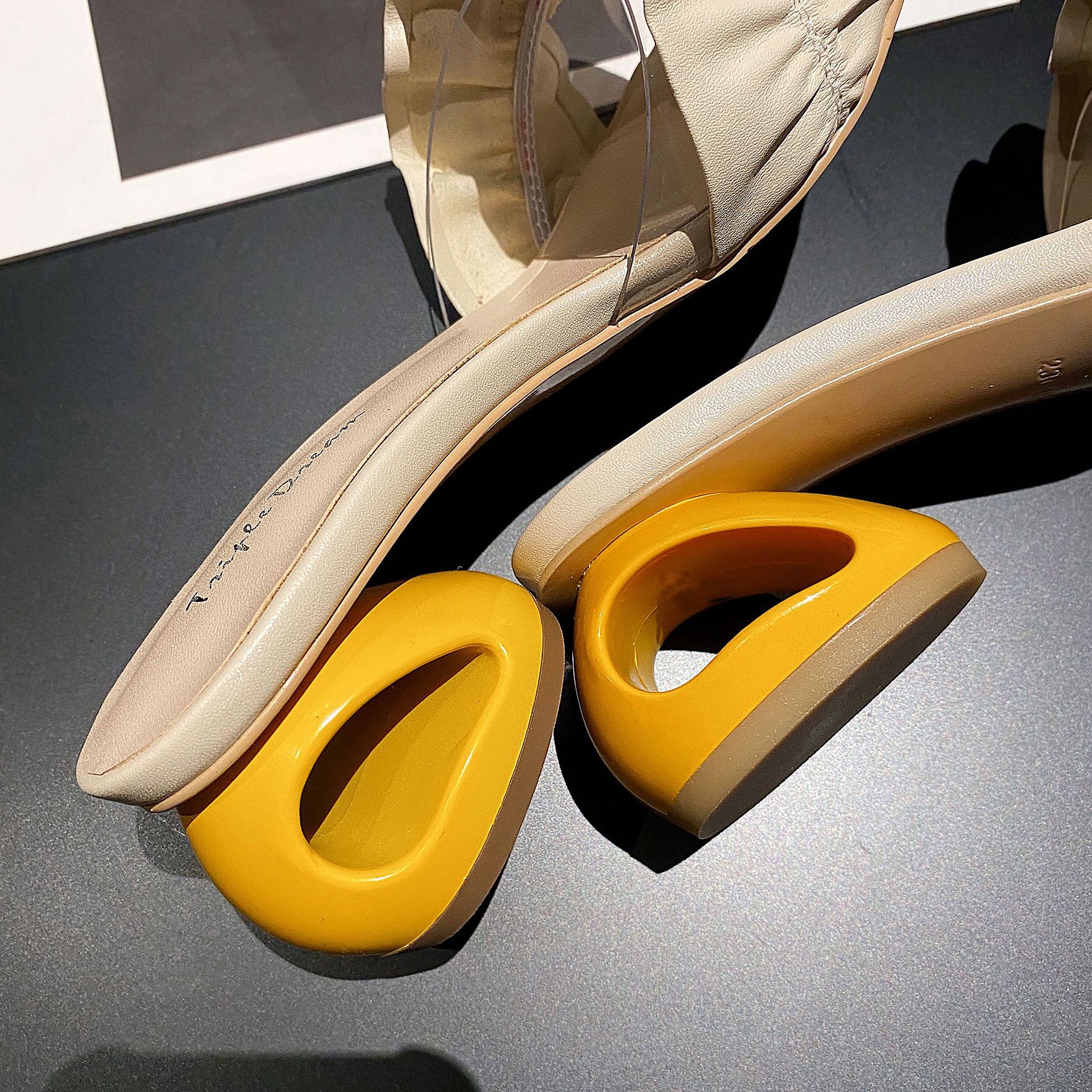 温柔花边个性异形跟2020夏季新款韩版穆勒外穿拖鞋女凉鞋一件代发