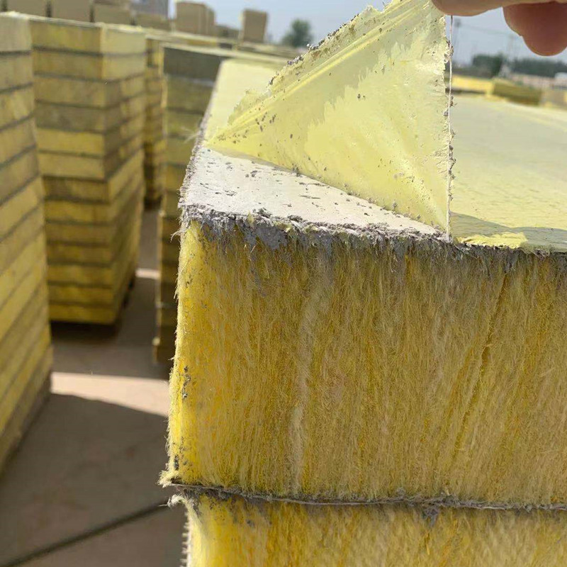 厂家a级增强玻璃纤维板70厚裹覆增强纤维玻璃棉板外墙保温材料