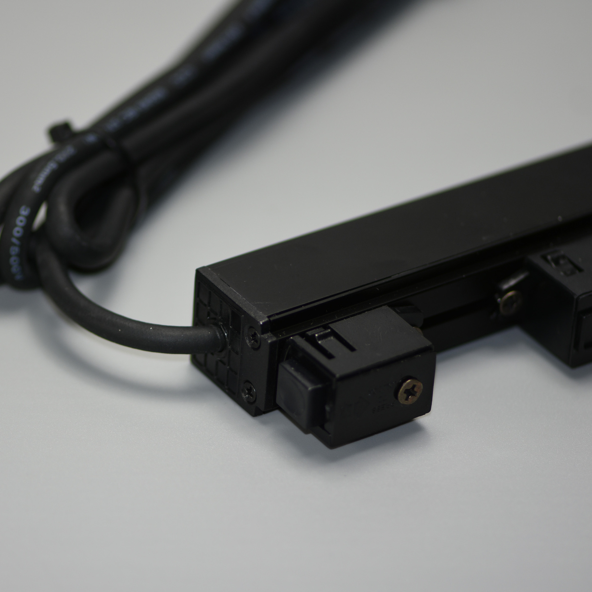 磁吸灯电源磁吸轨道48v内置电源适配器100w磁吸轨道