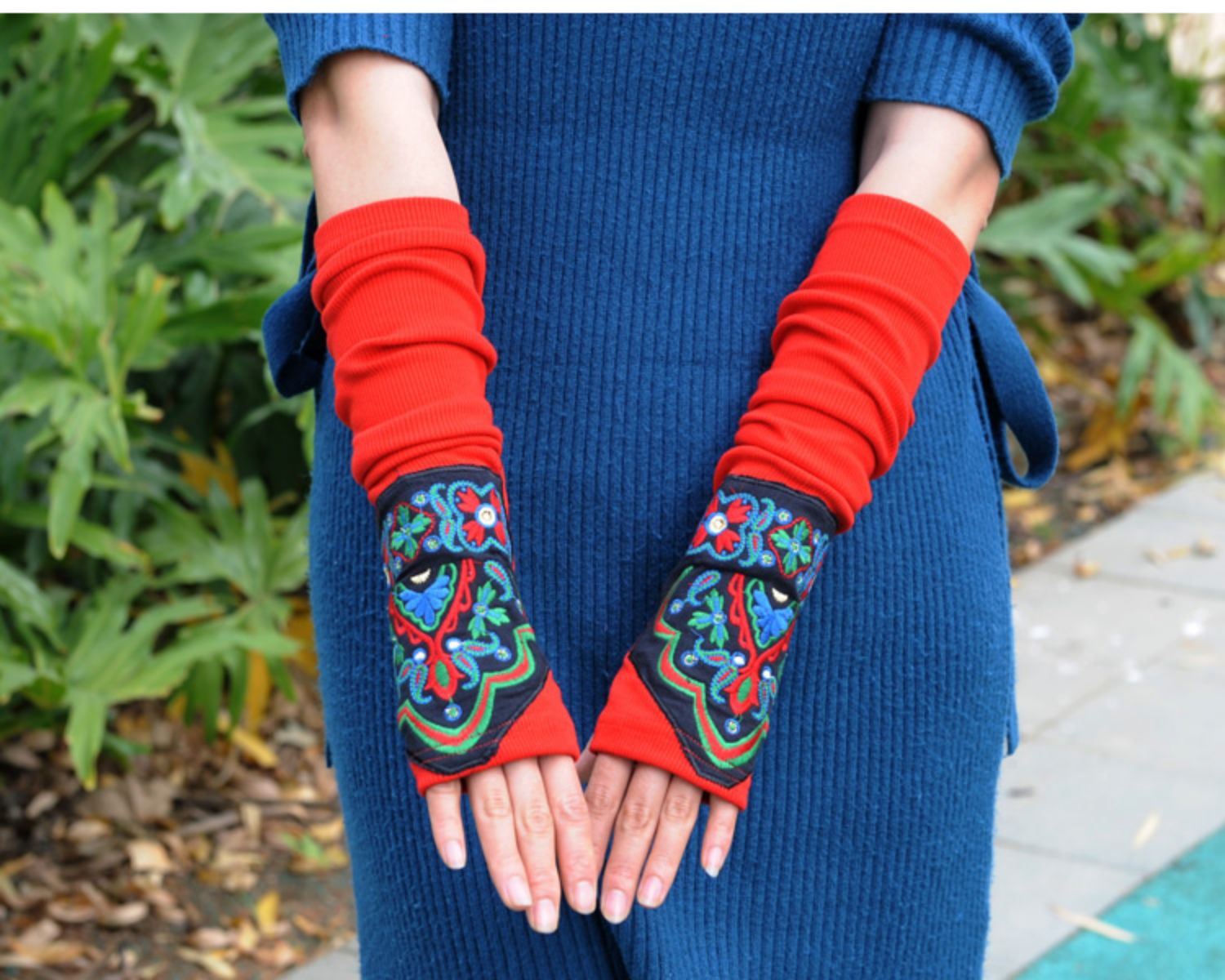 手套女秋冬季刺绣花毛线弹力半指手套民族风露指广场舞保暖女护腕