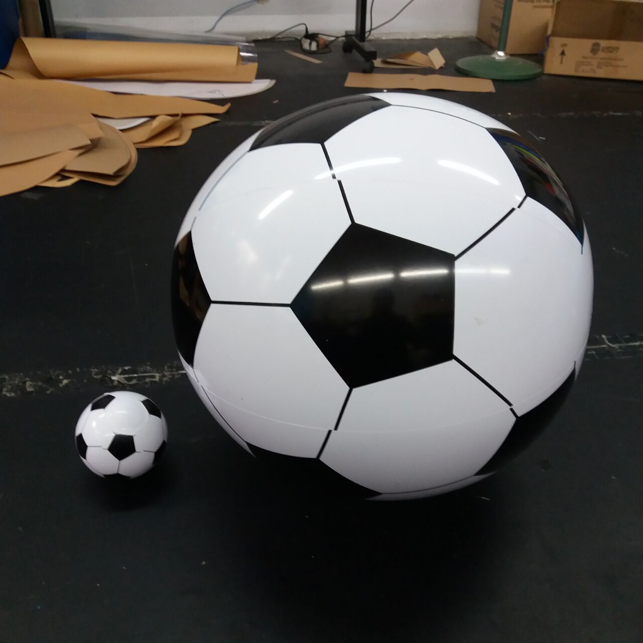 定制pvc充气沙滩足球 各种尺寸充气广告球 pvc充气玩具