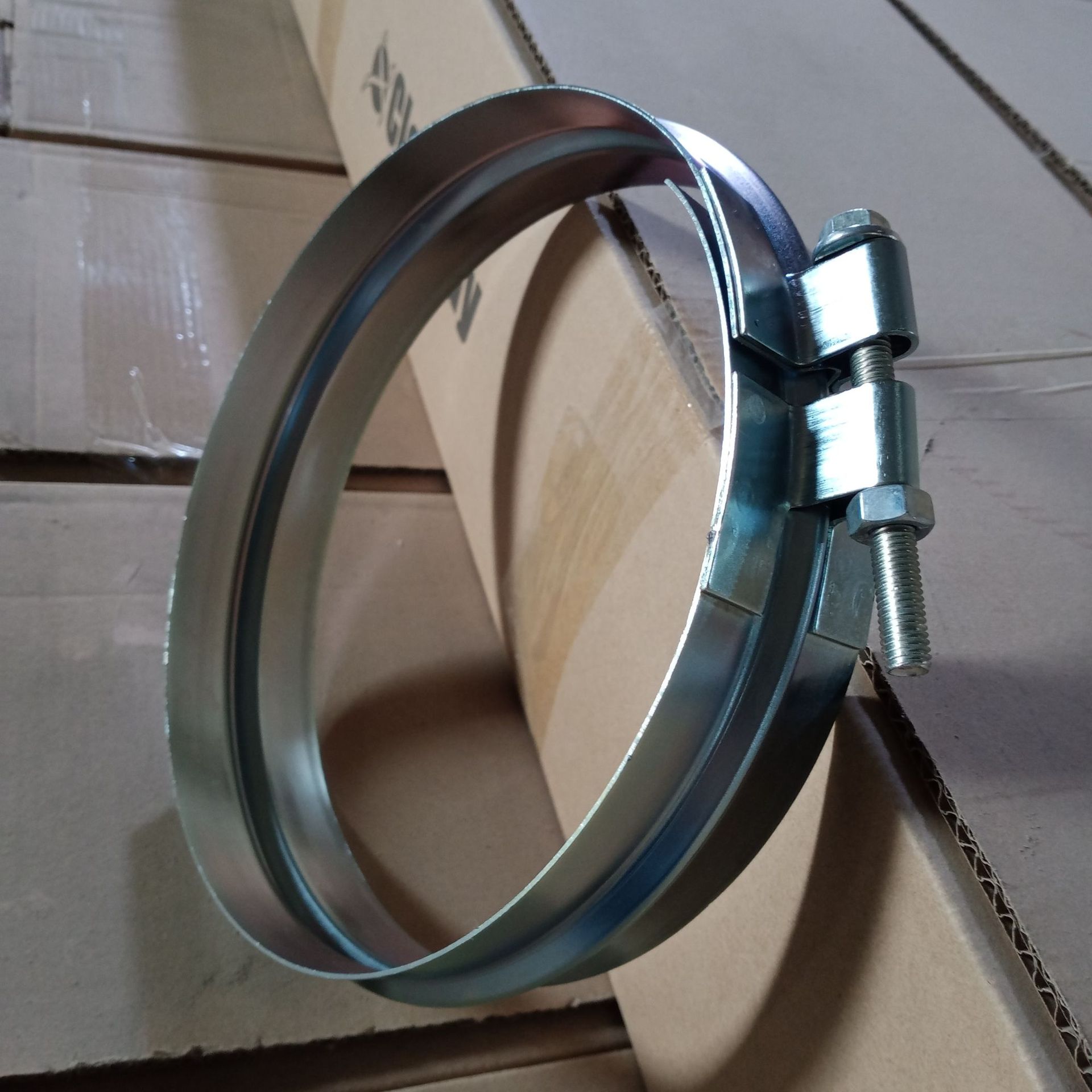 圆形法兰风管抱箍 镀锌v型快接卡箍 螺栓紧固夹管箍