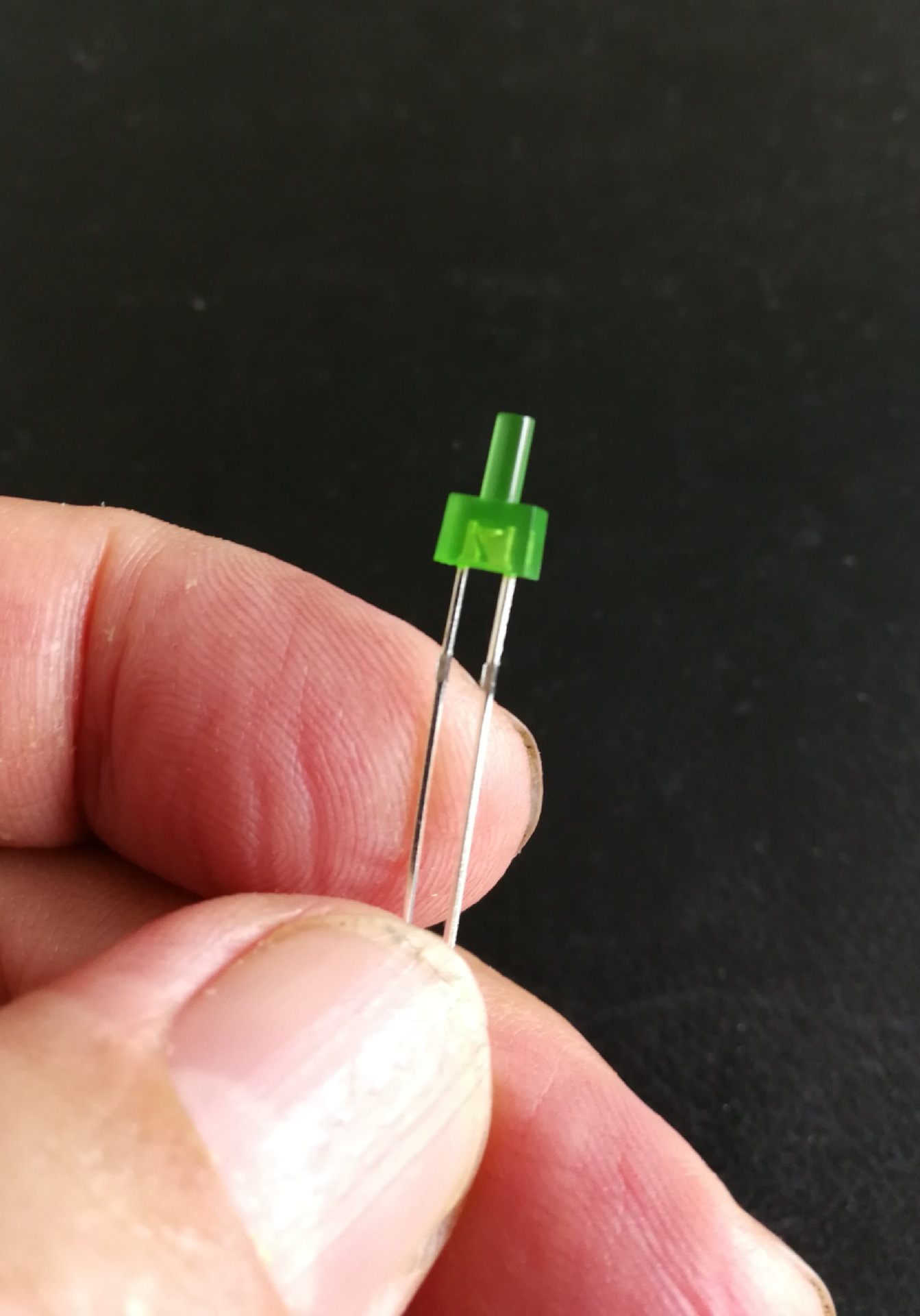 2毫米高平头绿灯 2mm高平头绿发普绿光led发光管f2平头灯珠