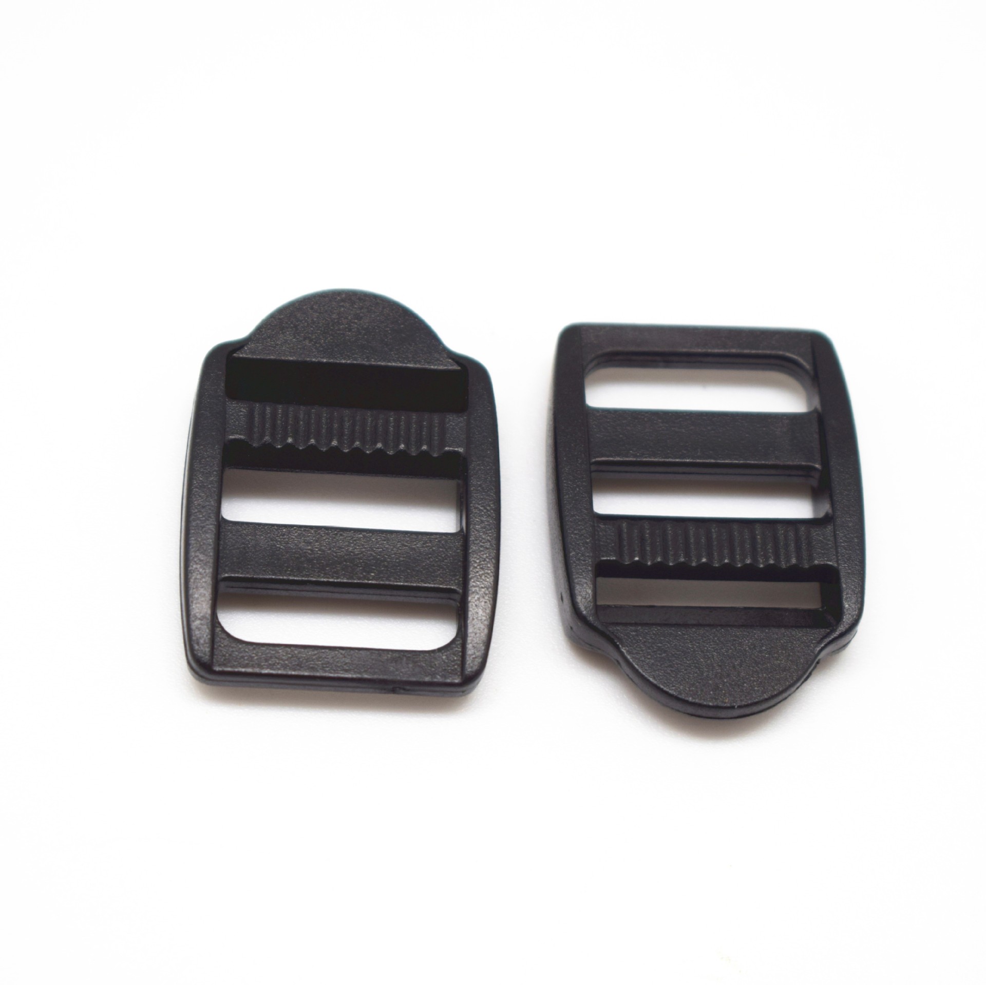 厂家供应箱包配件pom黑色25mm塑料四挡书包扣 背包旅行包塑胶梯扣