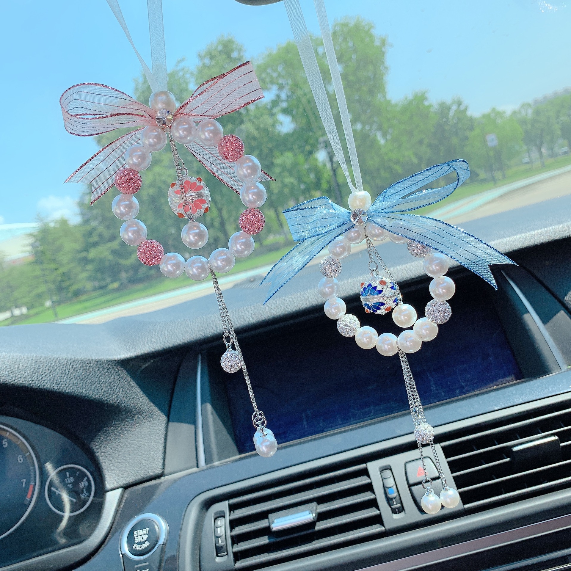 新款水音铃香水汽车挂件车饰品 车载珍珠镶钻时尚挂饰 车内吊坠