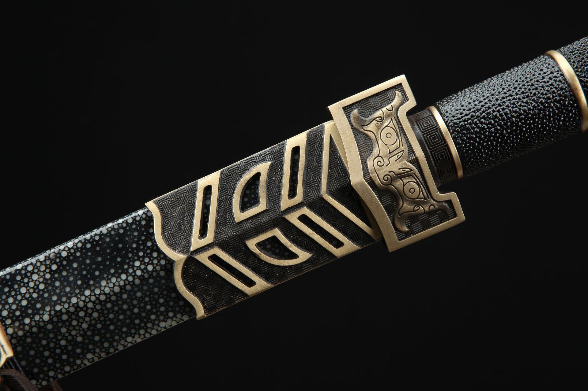 龙泉市刀剑花纹钢一体宝剑手工锻打如意硬汉剑传统春秋硬剑未开刃