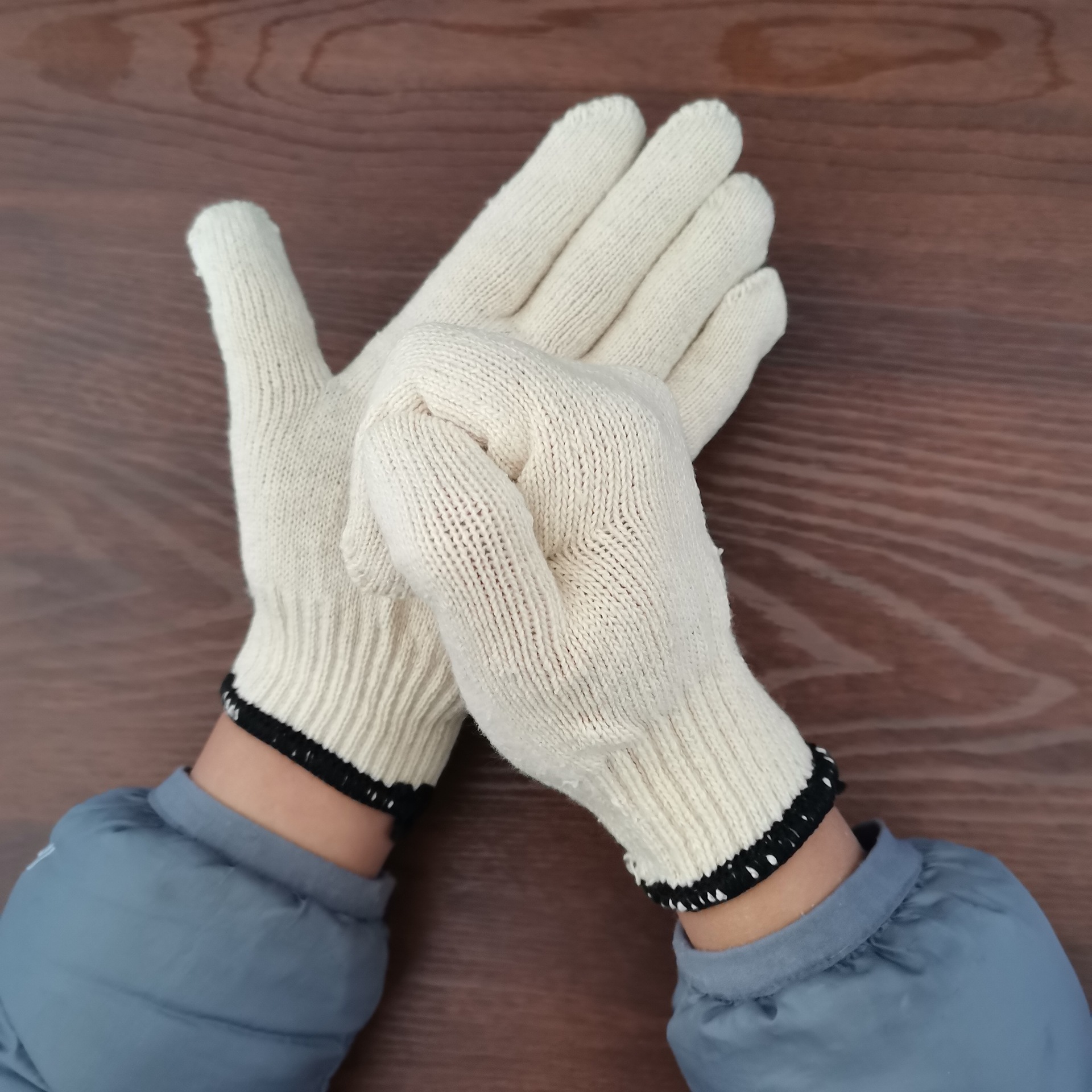 厂家直销a级灯罩棉400克 出口劳保手套 棉纱手套工地手套线手套