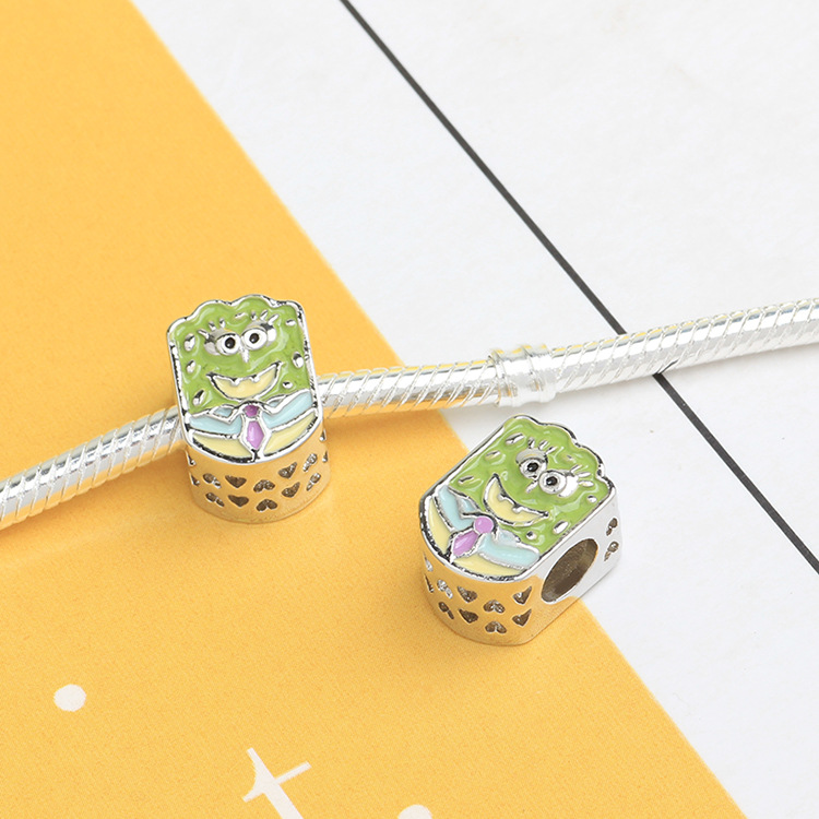 恒美凰新款卡通人物手链串珠 可爱海绵宝宝时尚diy串饰珠子