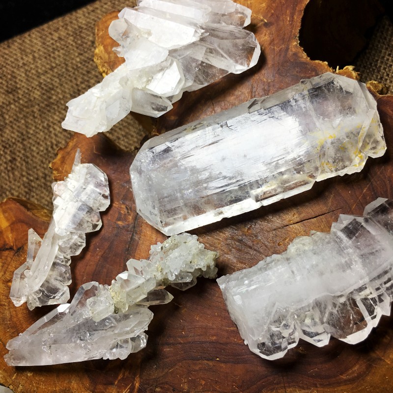 巴基斯坦幽灵缝合水晶原石法登水晶疗育能量水晶大师水晶