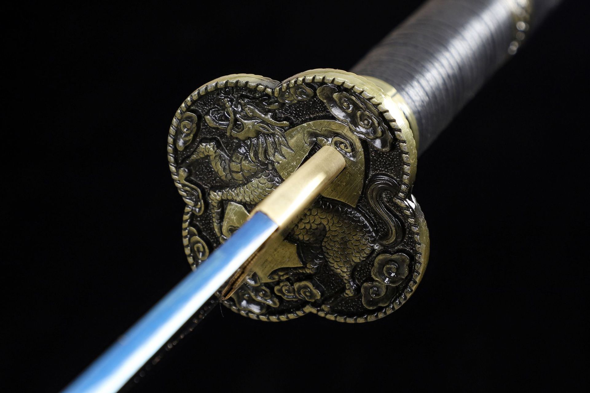 龙泉市刀剑高锰钢烤蓝镇宅宝剑手工锻打康熙战刀双手刀送礼未开刃