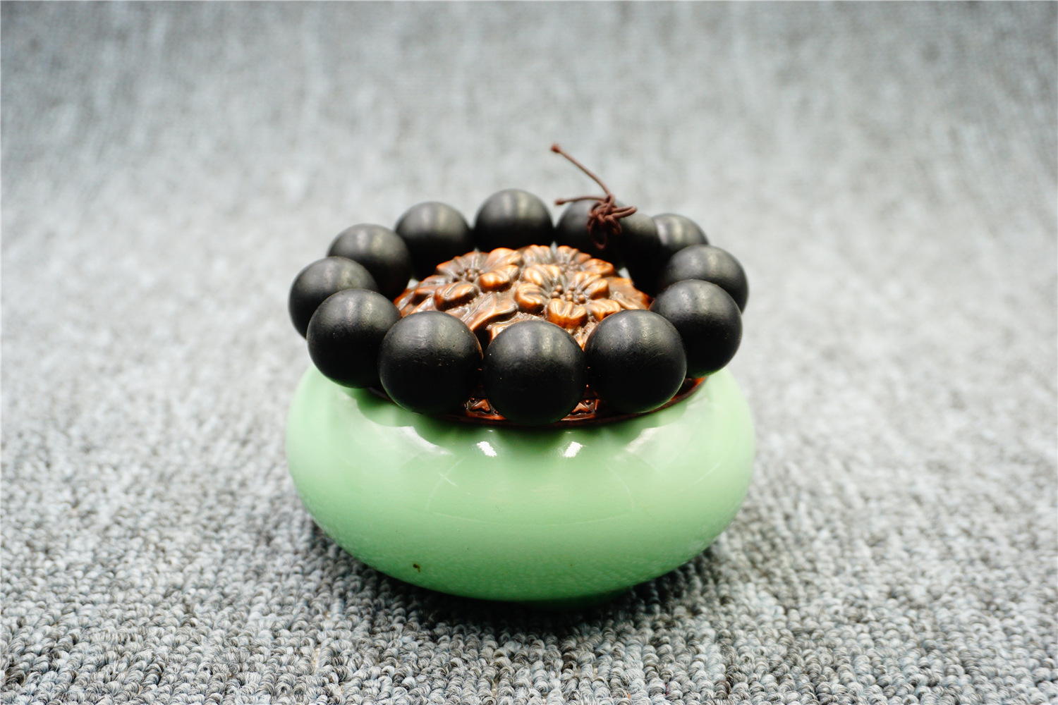 请勿拍哦尺寸:15mm/18mm/20mm,手链周长约17~18cm左右;材质:黑沙沉木