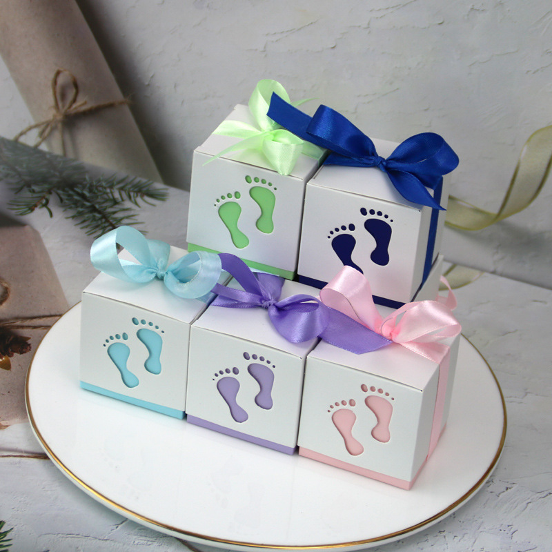 欧式新款镂空婴儿脚印喜糖盒 创意宝宝满月回礼糖果盒 糖盒批发