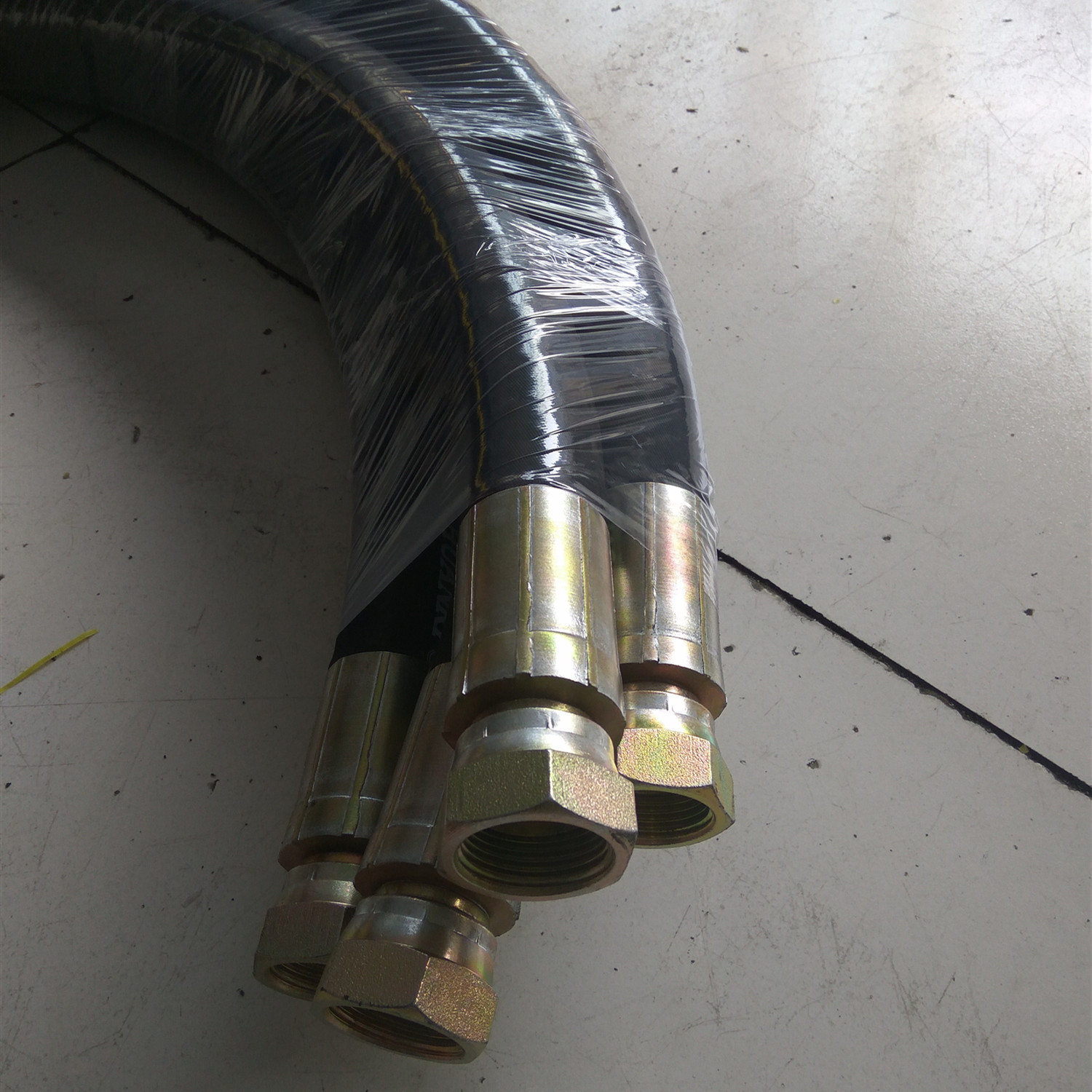 高压油管总成液压软管油管高压钢丝编织胶管黑橡胶管4分6分1寸2寸