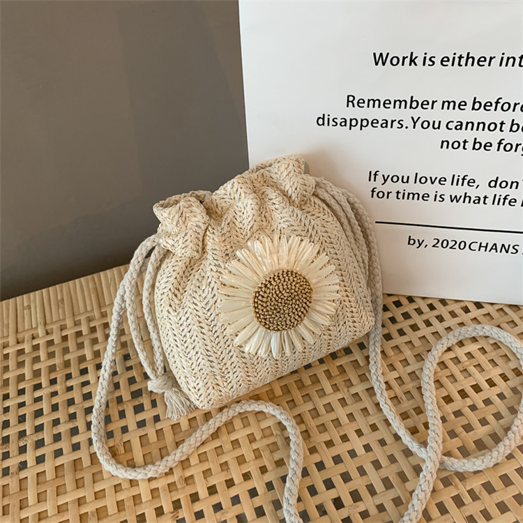 woven bag women‘s bag new fashion 2020 summer straw cute ins bucket bag personalized girl shoulder messenger bag