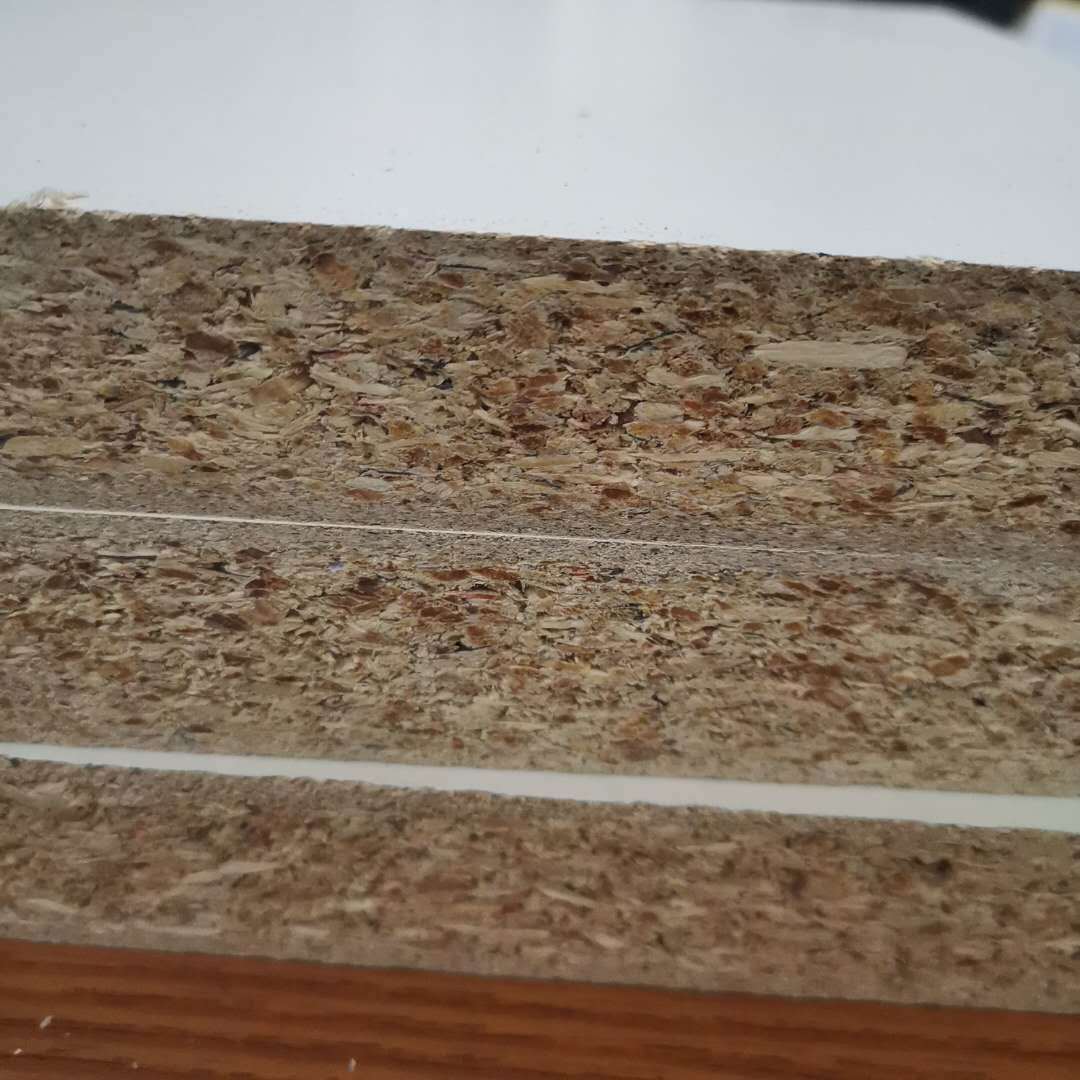 20mm刨花板 实木颗粒板 三聚氰胺饰面板 卫生间隔断 e1