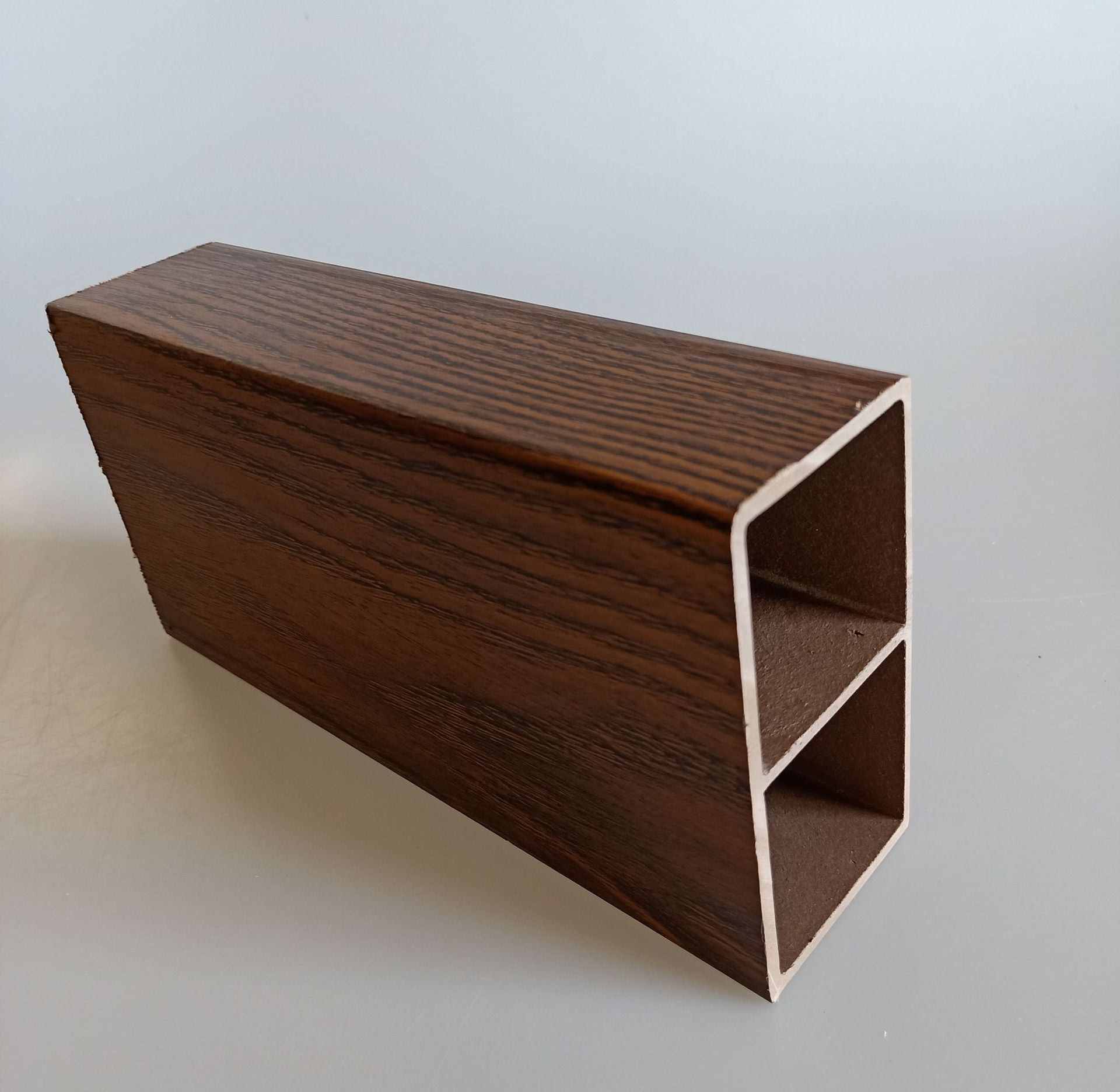 *100,50*150,100*100,100*200功能隔断吊顶产地山东货号133材质生态木