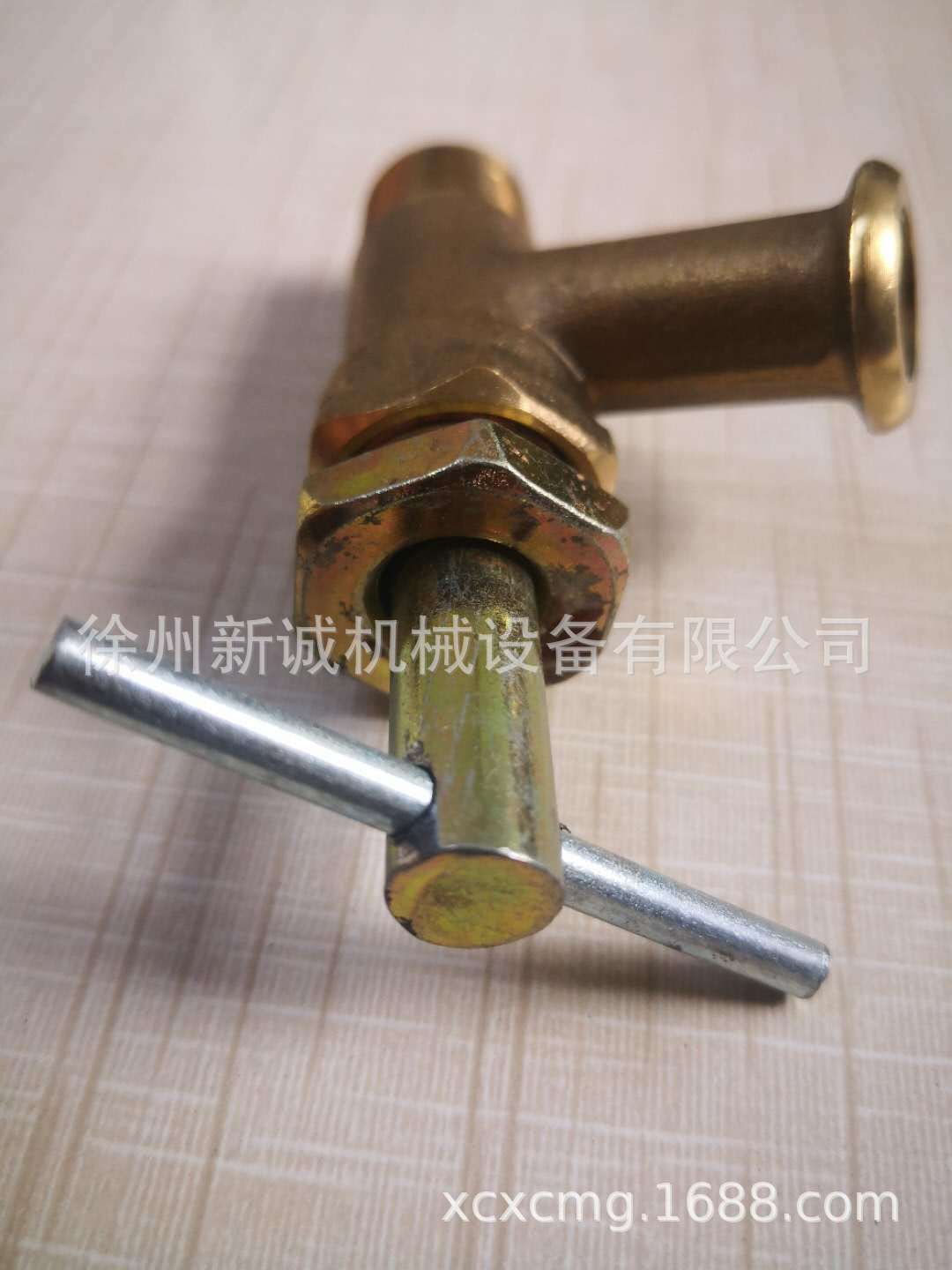 徐工30 50装载机铲车配件暖风热水放水开关放水阀250300125,zl50g