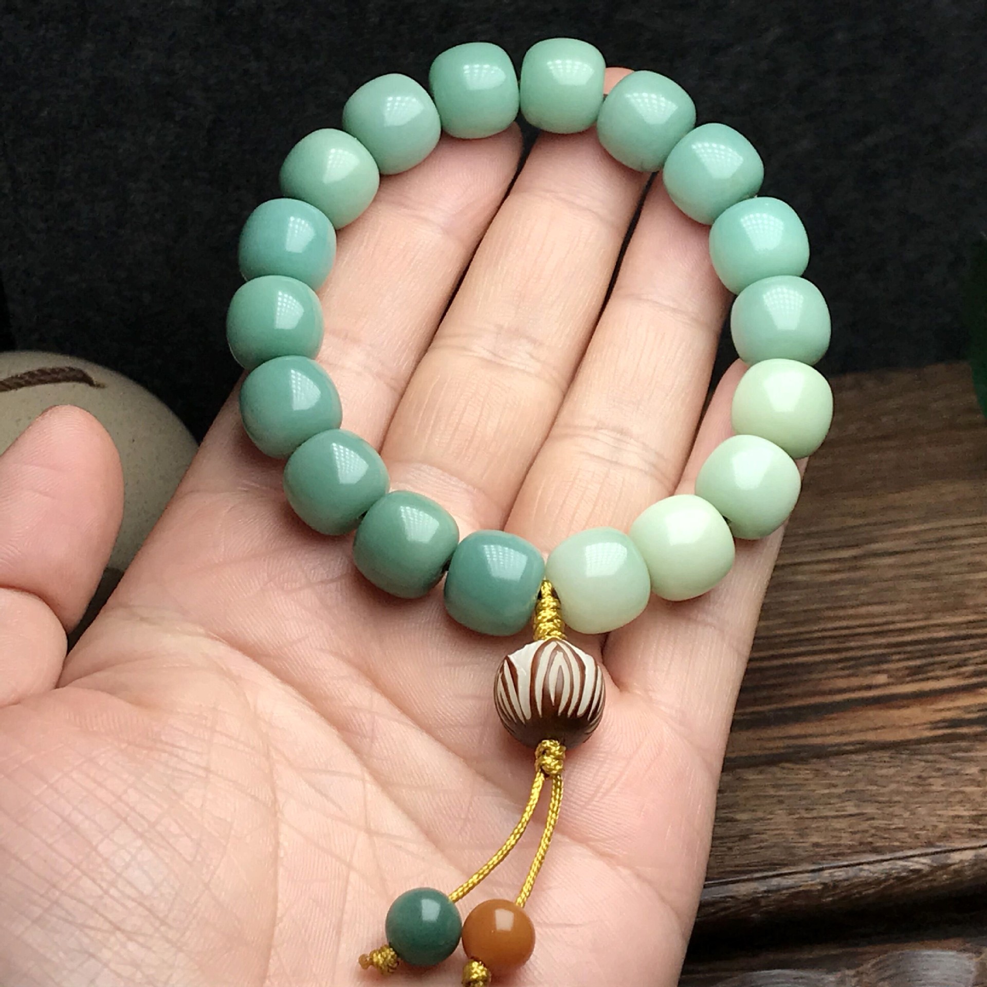 Natural Gradient Green Bodhi Bracelet Male Yin Leather Green Barrel Beads Retro Easy Matching Single Ring Bracelet Female Prayer Beads Jewelry