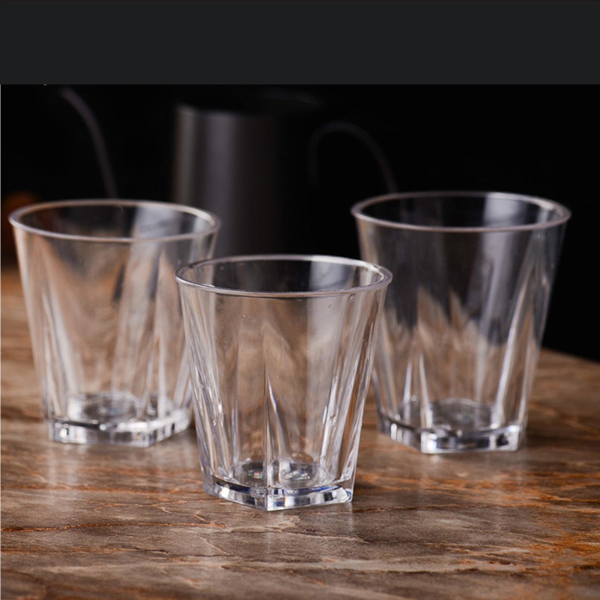 亚克力杯子啤酒杯