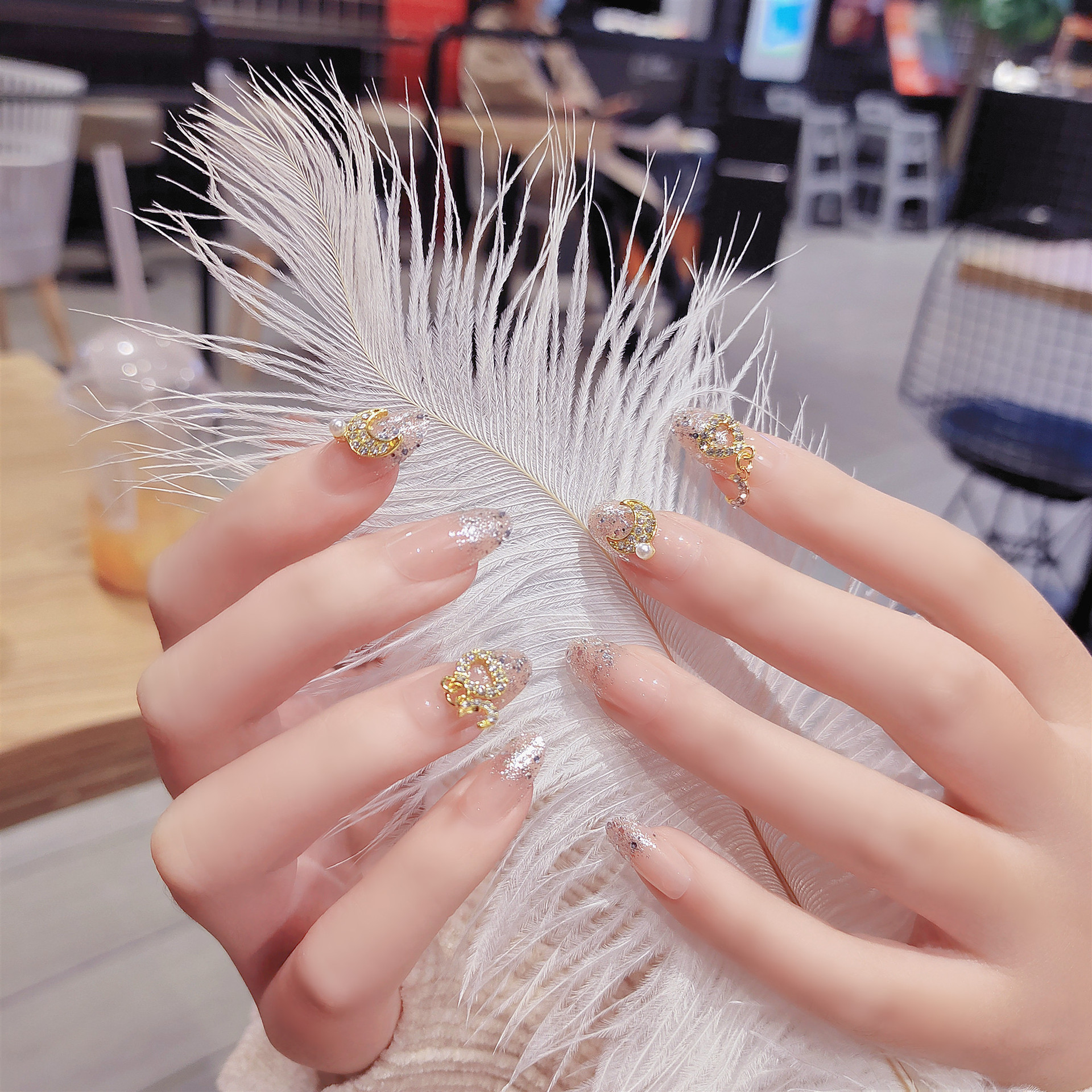 美甲贴片假指甲成品中长款新娘带钻裸粉指甲贴可拆卸穿戴美甲防水