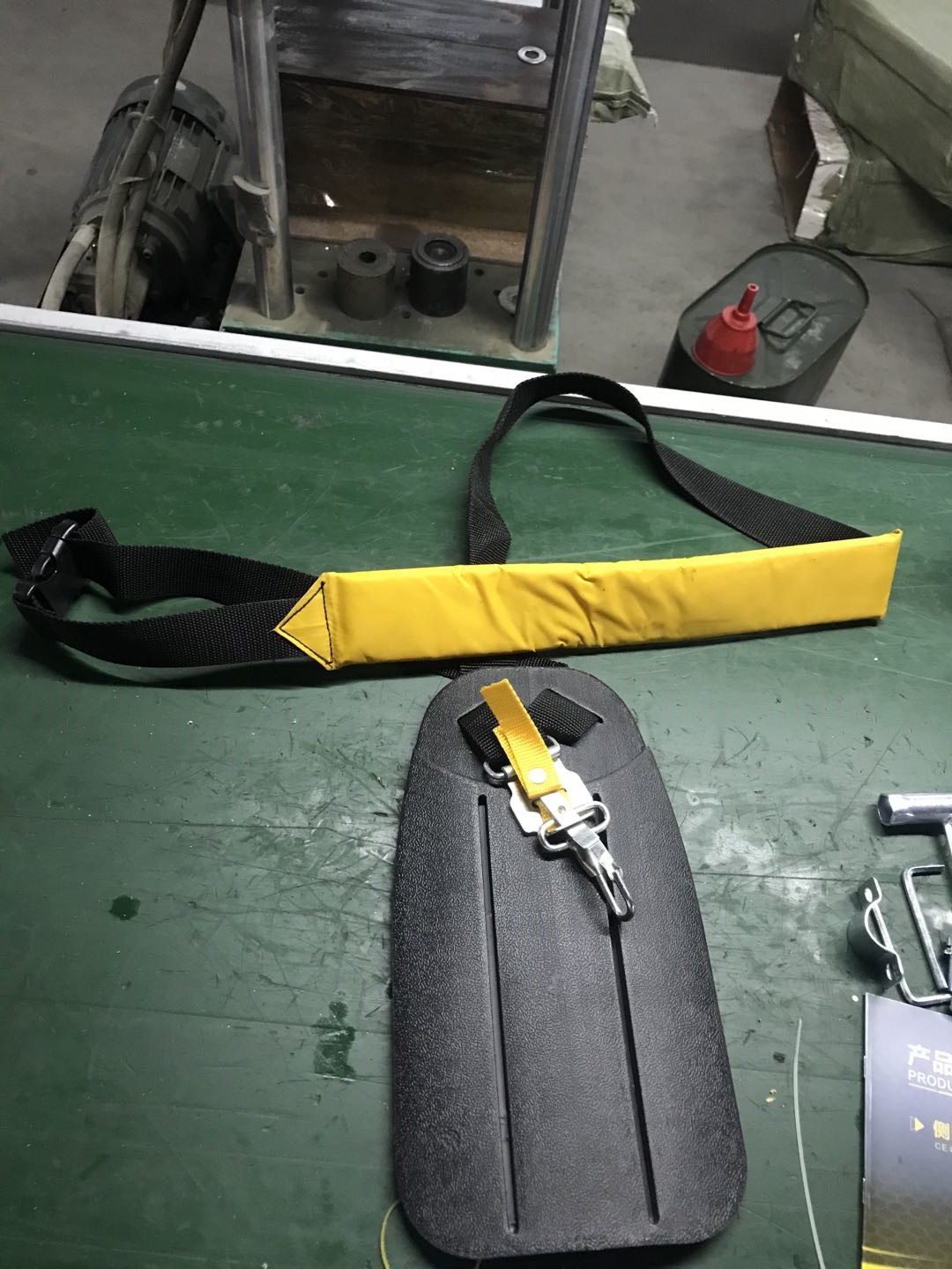 侧挂式背负式割草机双肩背带 精品割灌机高枝锯耐用加厚双沟背带