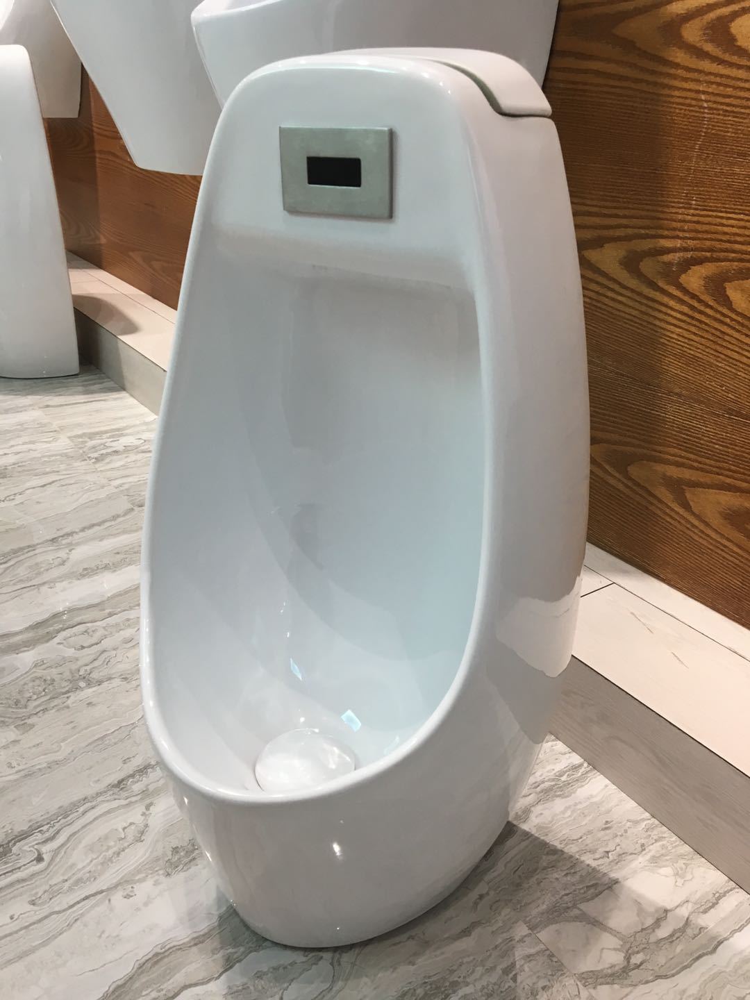 挂墙式小便斗男士用小便池陶瓷卫生间洁具公寓小便器酒店便池