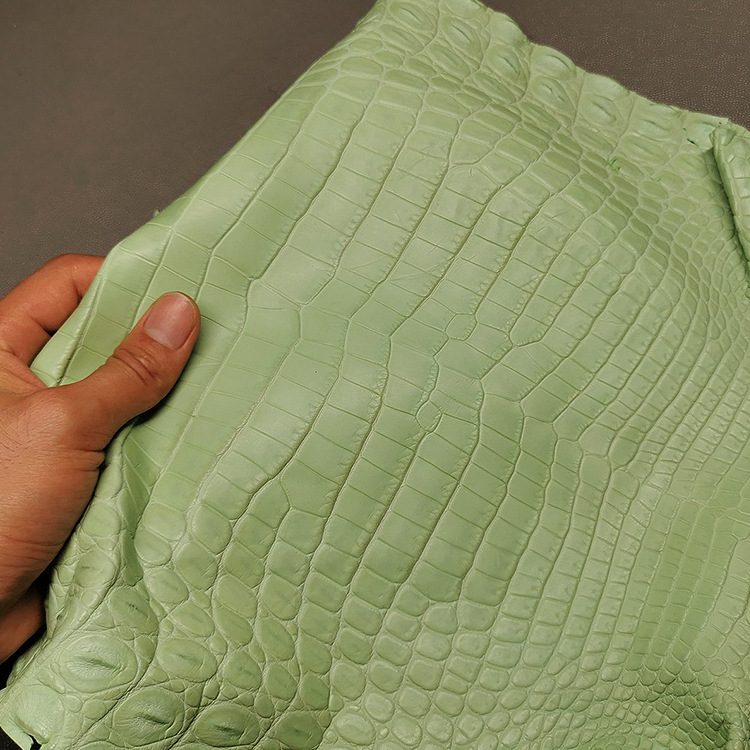 aresgator进口尼罗鳄鱼皮高档哑光纯水染浅色牛油果绿鳄鱼皮皮料