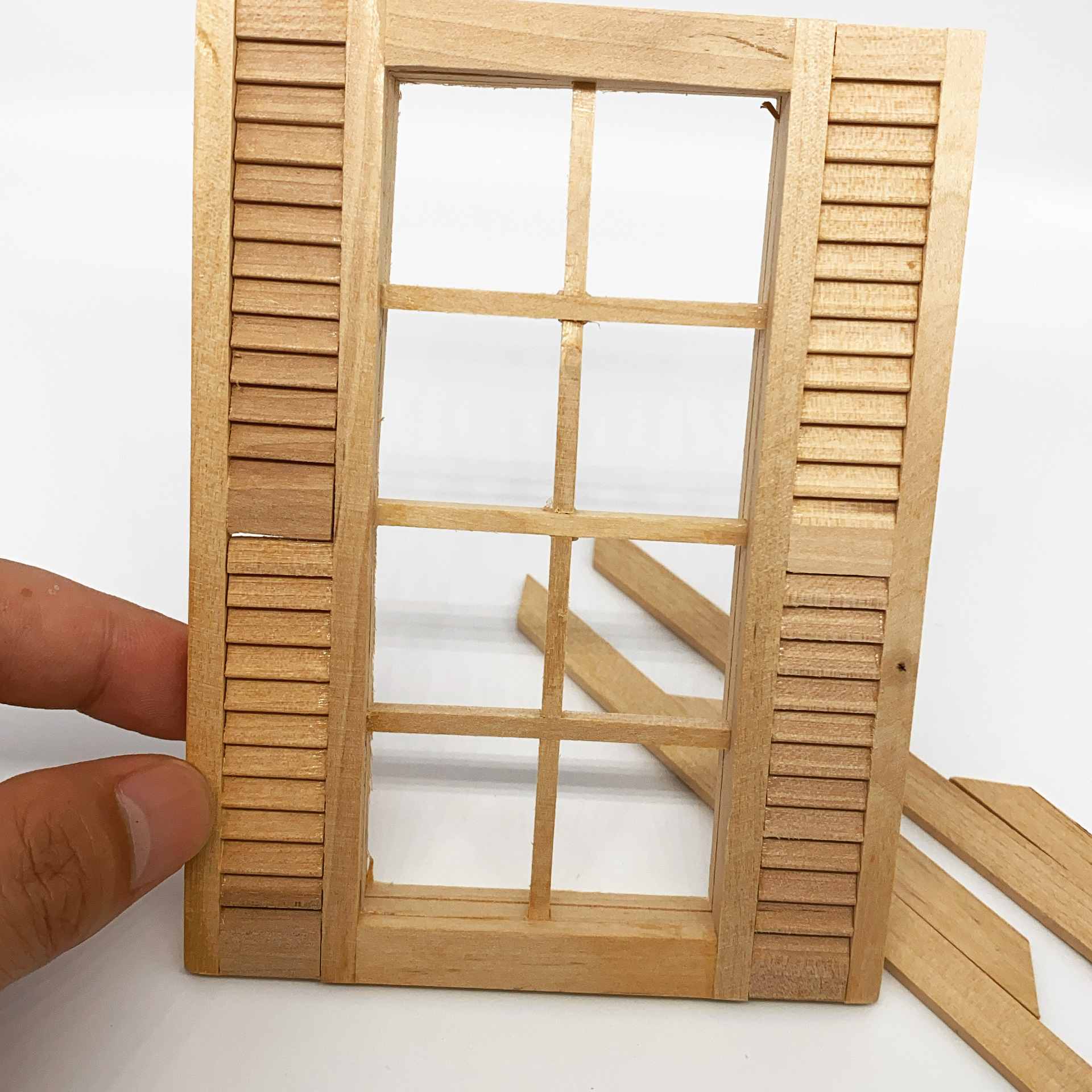 1:12dollhouse娃娃屋diy迷你门窗配件bjd ob11 gsc模型8格窗木色