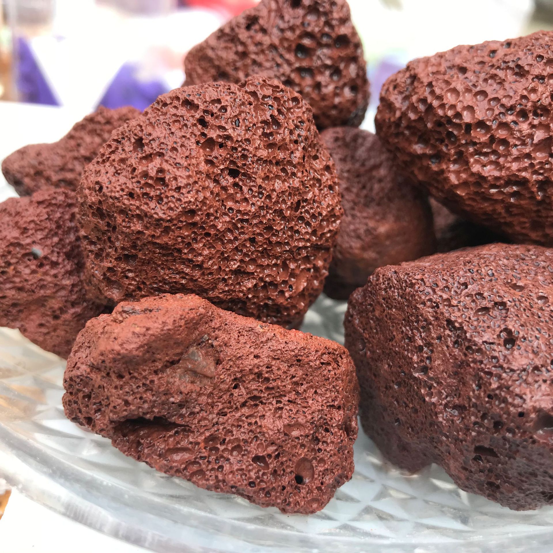 批发火山石块 香薰石用黑色火山石块 水处理用火山石颗粒