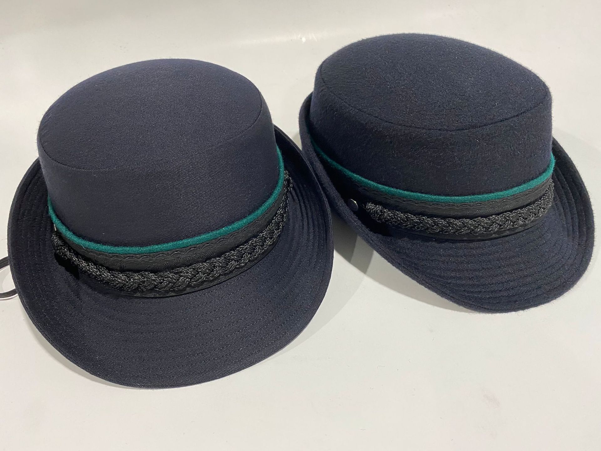 女军帽翻边帽保安帽女职业女性黑色卷沿保安帽子来料来图制作logo