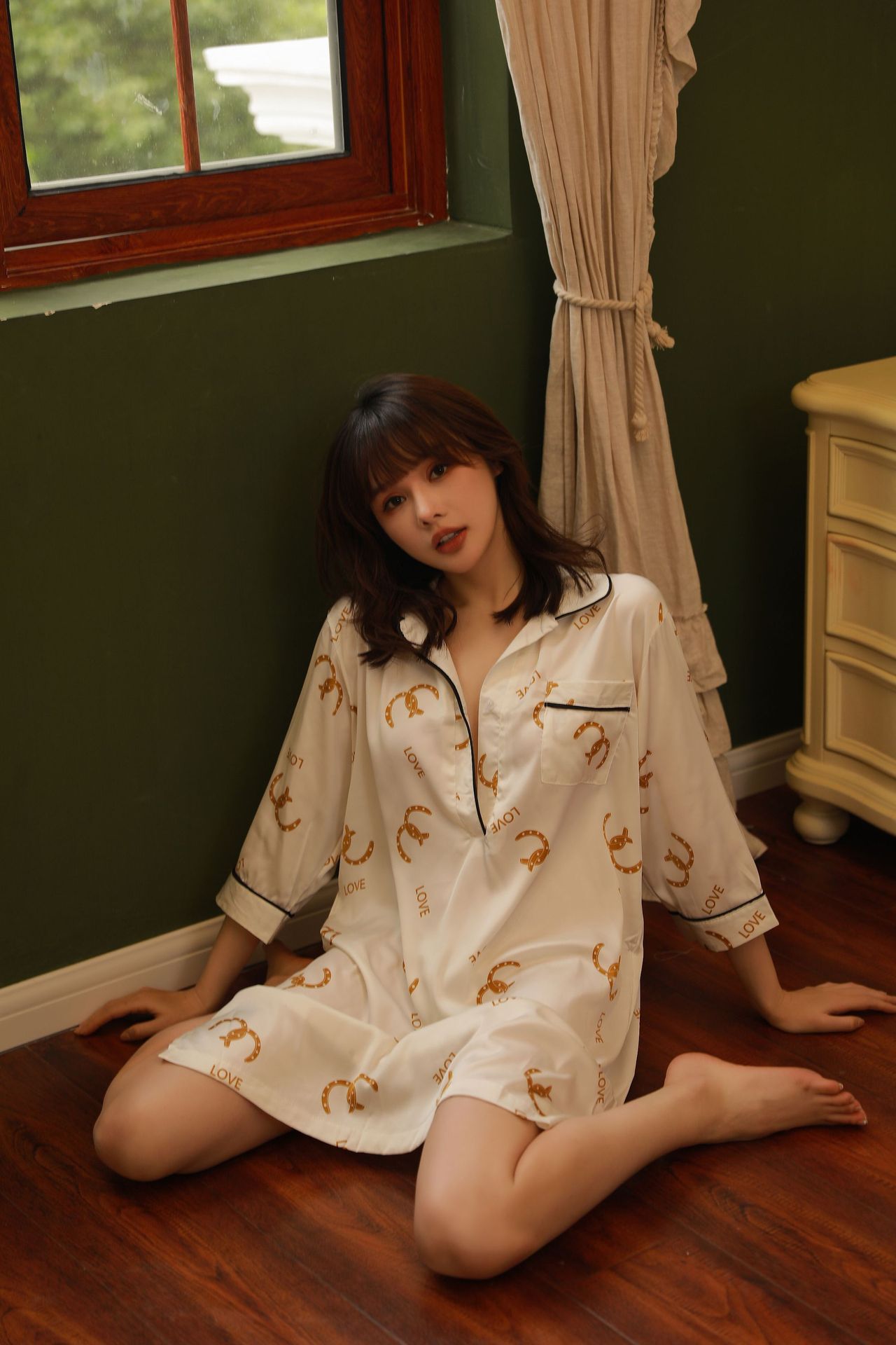 情趣睡衣居家睡袍宽松肥大连体睡裙情趣内衣印花字母一件代发