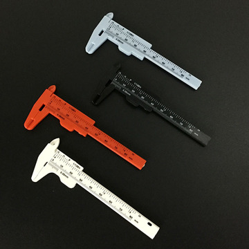 游标卡尺塑料卡尺用于各种行业模型diy自作白色红色蓝色尺80毫米