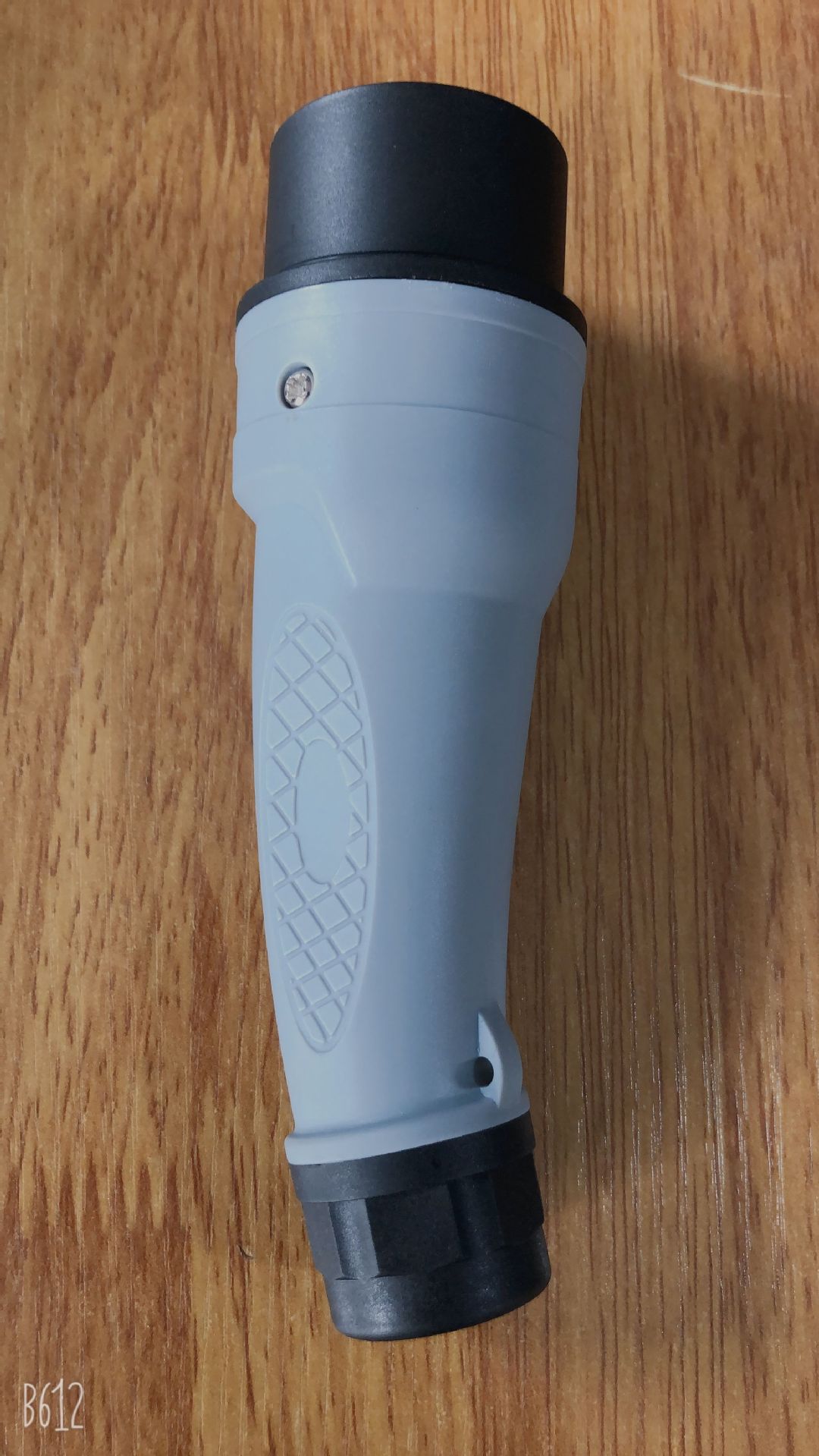 厂家定制三相两相汽车充电枪新能源汽车充电枪头48v