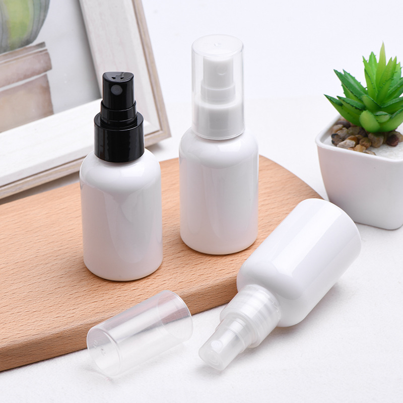 50ml圆肩矮款白喷雾瓶 防尘全罩塑料喷瓶补水喷雾瓶子