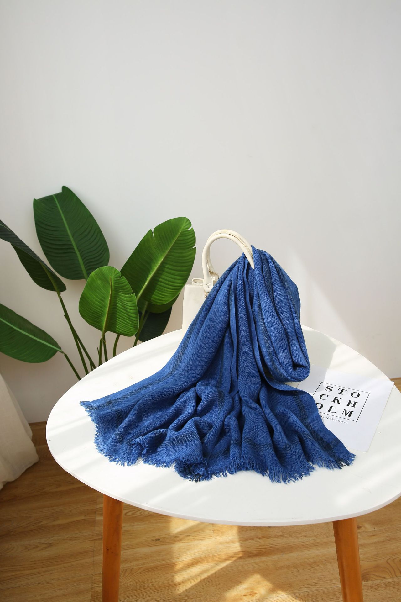 秋冬纯色印染保暖围巾 女款素色百搭针织加长防风披肩围巾