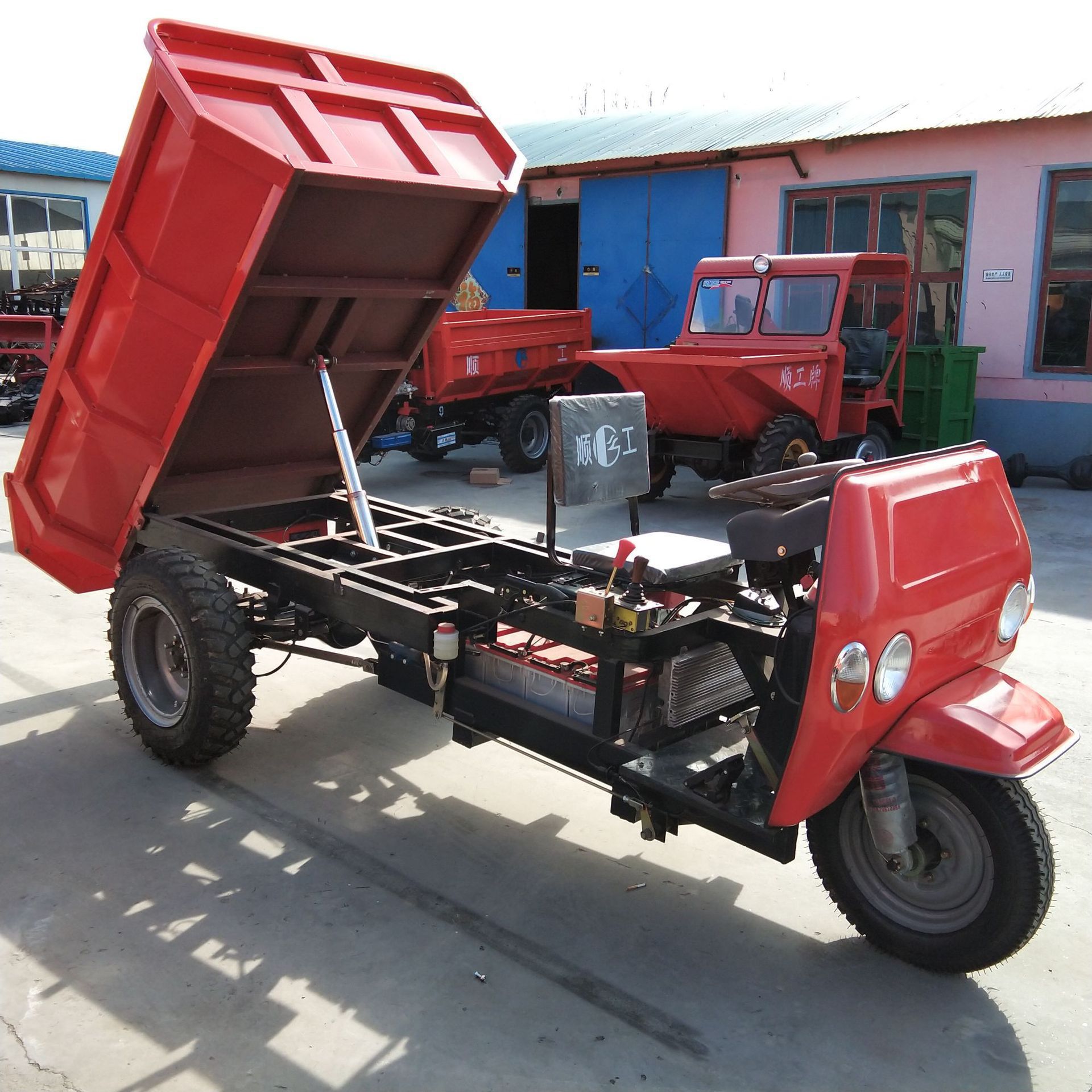 直销电启动柴油机动三轮车 高效工程斗三轮车 柴油液压自卸三轮车