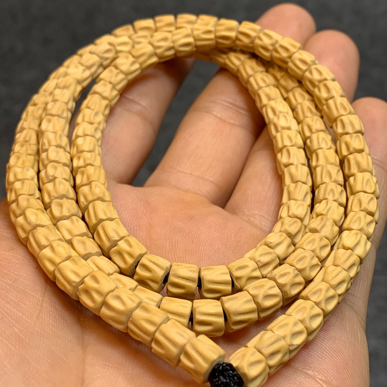 毕业级精工热振寺百香籽手串雕刻双鬼脸原籽藏式高密柏香籽108颗