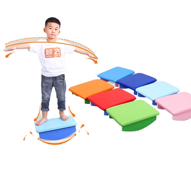 幼儿园户外感统训练器材家用平衡台木儿童平衡板前庭失调游戏玩具