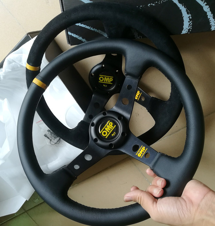 改装赛车14寸omp方向盘绒毛翻皮毛通用方向盘中凹磨砂真皮方向盘