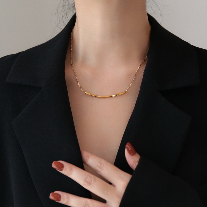 欧美风简约扭转弯曲微笑项链女锁骨链气质个性潮人网红时尚