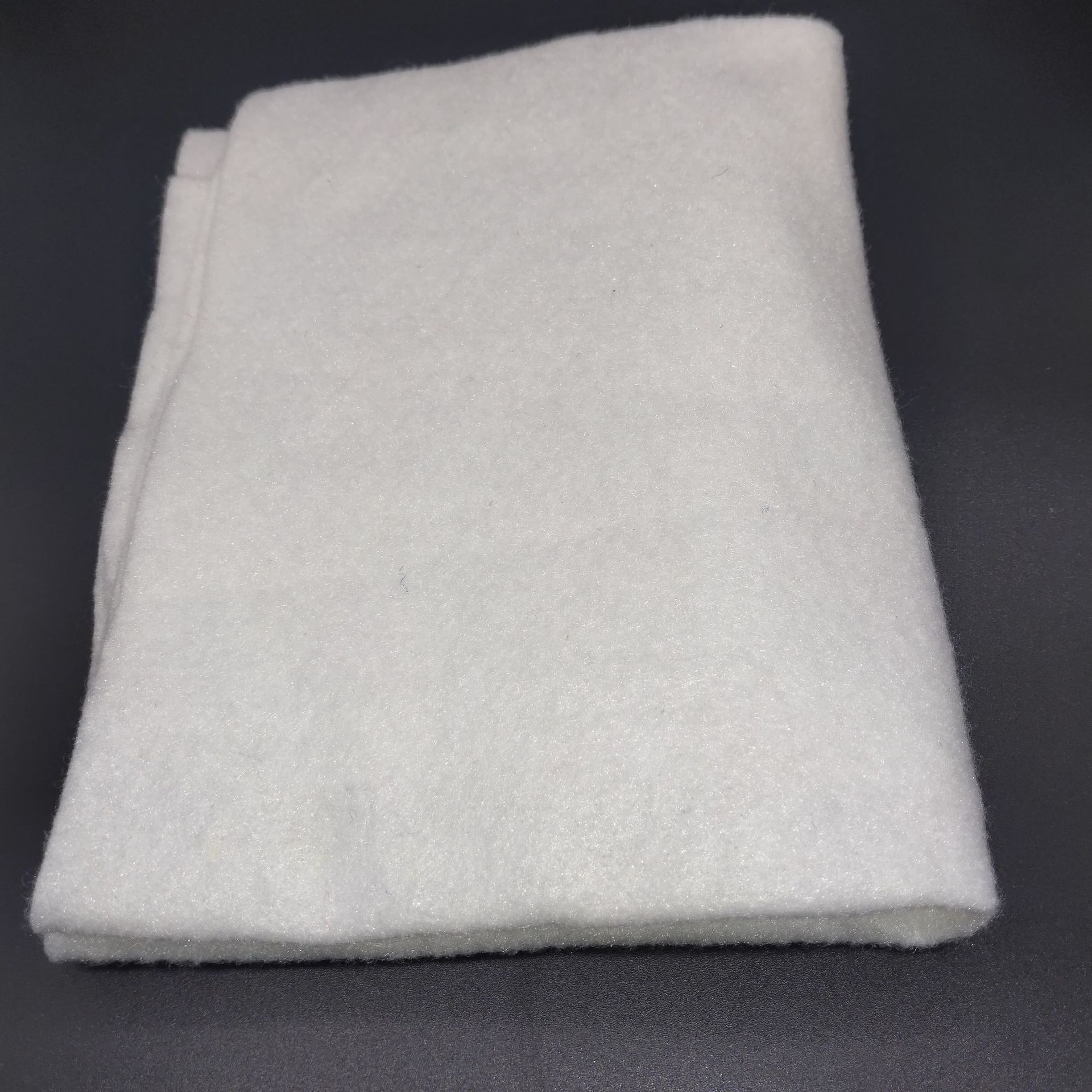 pet白色涤纶针刺无纺布 厂家生产耐热pet毛毡无纺布-阿里巴巴