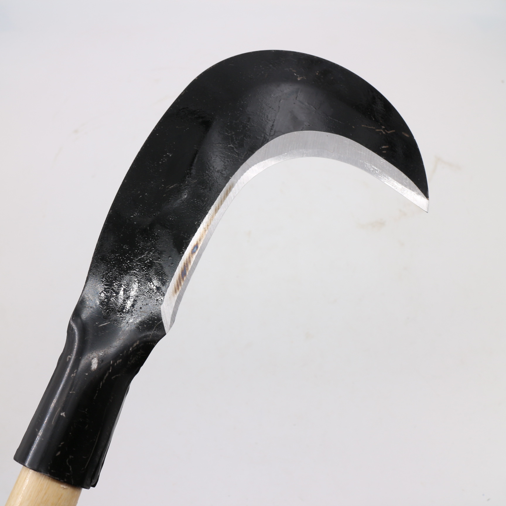 创新一号小弯头镰刀锰钢木柄镰刀割草刀小柴刀117锯镰镰刀头