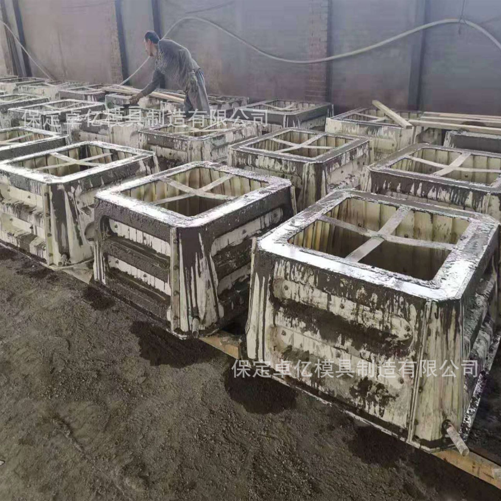 混凝土生态框格护坡模具 植草式护坡模具 生态挡土墙模具